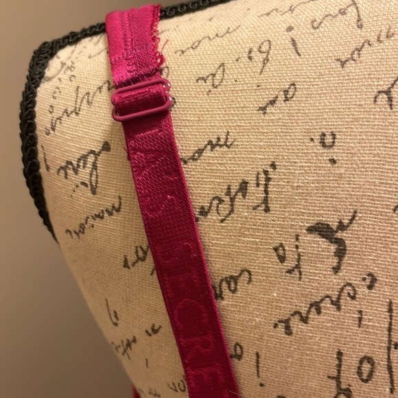 EUC Victoria’s Secret Body By Victoria unlined Demi bra - Picture 7 of 15